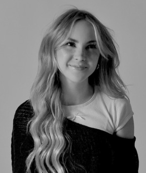 Profile Image of Lola Windhager